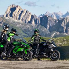 17MY Ninja 1000 Shot 1 US  KME 2289 Dolomites